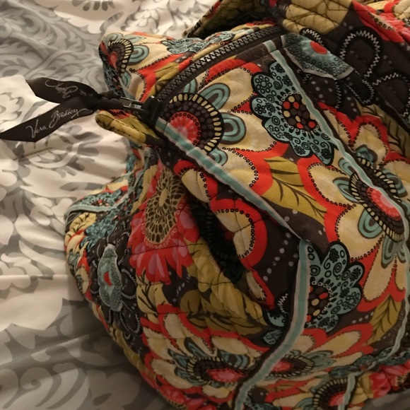 Vera Bradley large travel bag - Picture 2 of 3